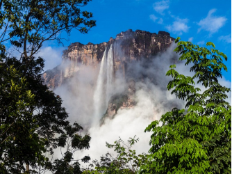 Venezuela: Canaima and Los Roques National Parks